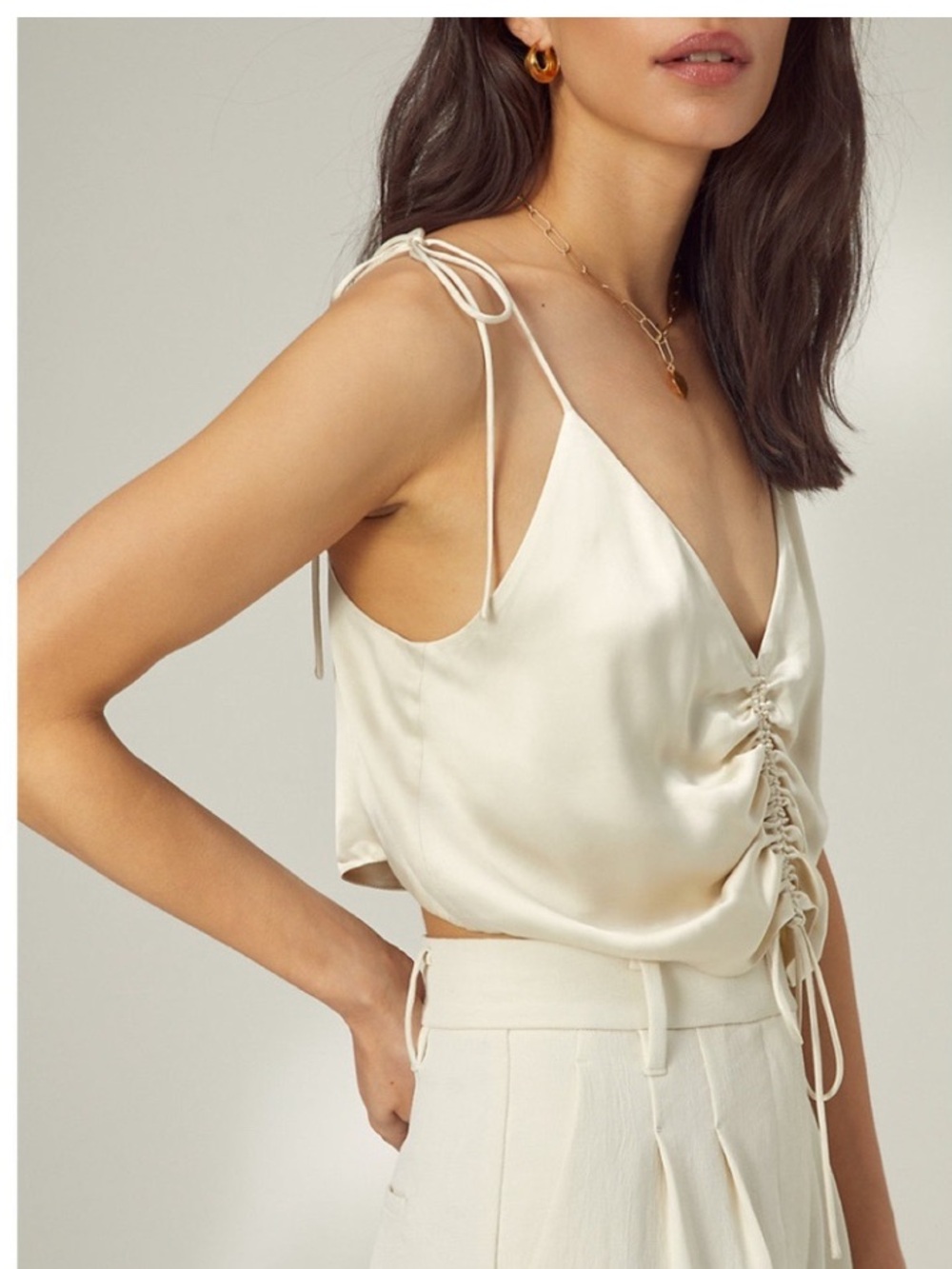 Aritzia Wilfred Verso Camisole - Size Medium - Cream/Ivory V-Neck Tank Ruching - Picture 2 of 12